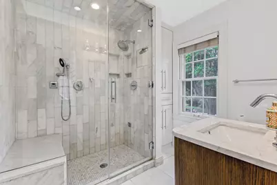 5062 N Larkin St, Whitefish Bay, WI 53217 - Photo 8