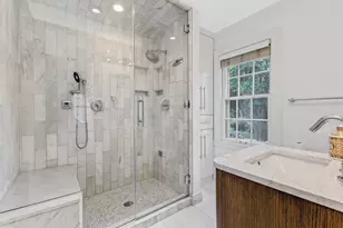 5062 N Larkin St, Whitefish Bay, WI 53217 - Photo 8