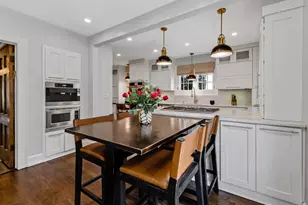 5062 N Larkin St, Whitefish Bay, WI 53217 - Photo 6