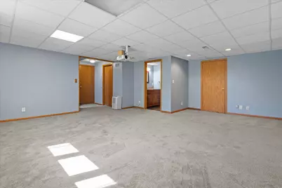 1415 S 167th St, New Berlin, WI 53151 - Photo 28