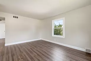 4837 W Lynndale Ave, Milwaukee, WI 53220 - Photo 10