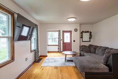 1636  Onalaska Ave, La Crosse, WI 54603 - Photo 4