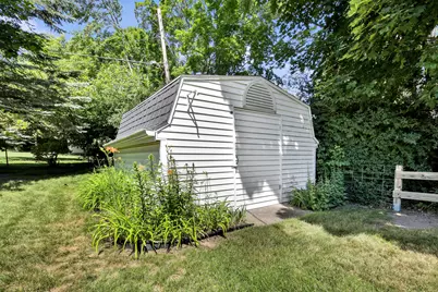 718 S Silverbrook Dr, West Bend, WI 53095 - Photo 16