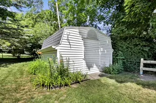 718 S Silverbrook Dr, West Bend, WI 53095 - Photo 16