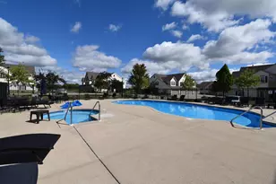 985 Hastings Ct, Racine, WI 53406 - Photo 26