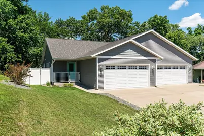 1023  Lincoln St, Onalaska, WI 54650 - Photo 4