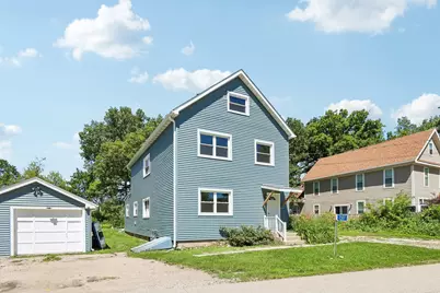 2107  Haegele Dr, Twin Lakes, WI 53181 - Photo 2