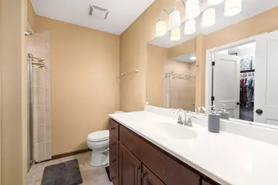 15449 W Mayflower Dr, New Berlin, WI 53151 - Photo 14