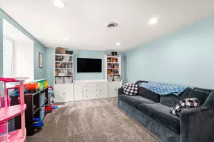 15449 W Mayflower Dr, New Berlin, WI 53151 - Photo 22