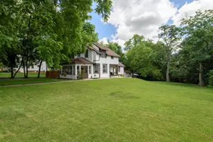 346 High St, Pewaukee, WI 53072 - Photo 2
