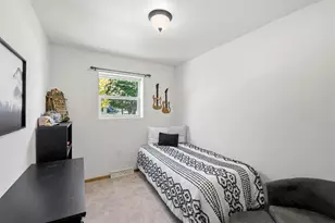 1019 S 6th St, De Pere, WI 54115 - Photo 18