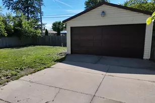3424 4th Ave, Racine, WI 53402 - Photo 18