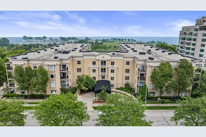 1300 N Prospect Ave #420, Milwaukee, WI 53202 - Photo 24