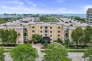 1300 N Prospect Ave, Milwaukee, WI 53202 - Photo 26