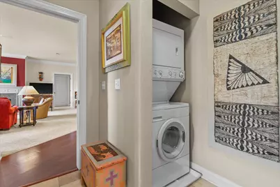 1300 N Prospect Ave #420, Milwaukee, WI 53202 - Photo 20