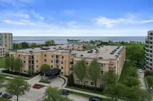 1300 N Prospect Ave, Milwaukee, WI 53202 - Photo 44
