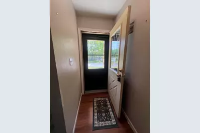 4615 S Woodland Dr, Greenfield, WI 53220 - Photo 20