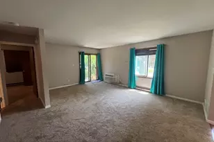 4615 S Woodland Dr, Greenfield, WI 53220 - Photo 18