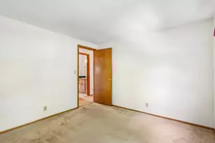 W173N8514 Robert Ave, Menomonee Falls, WI 53051 - Photo 34