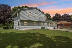 W173N8514 Robert Ave, Menomonee Falls, WI 53051 - Photo 38