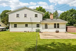 W173N8514 Robert Ave, Menomonee Falls, WI 53051 - Photo 44
