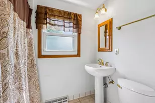 W173N8514 Robert Ave, Menomonee Falls, WI 53051 - Photo 36