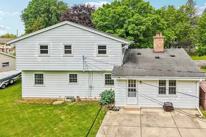 W173N8514  Robert Ave, Menomonee Falls, WI 53051 - Photo 40