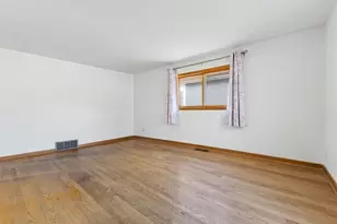 7915 45th Ave, Kenosha, WI 53142 - Photo 6