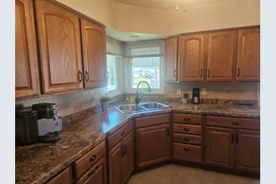 1714  Madison St, Manitowoc, WI 54220 - Photo 2