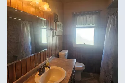 1714  Madison St, Manitowoc, WI 54220 - Photo 10