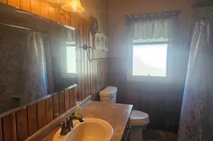 1714 Madison St, Manitowoc, WI 54220 - Photo 10