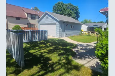 1714  Madison St, Manitowoc, WI 54220 - Photo 16