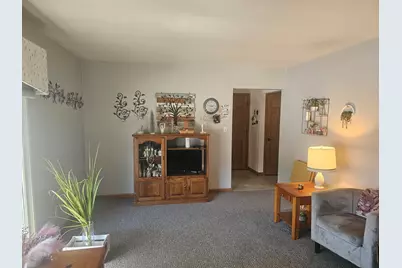 1714  Madison St, Manitowoc, WI 54220 - Photo 6