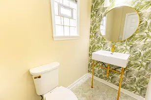 2350 S 56th St, West Allis, WI 53219 - Photo 14