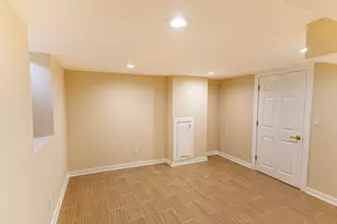 2350 S 56th St, West Allis, WI 53219 - Photo 18