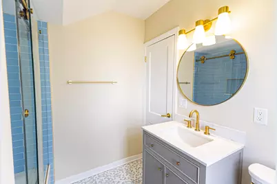 2350 S 56th St, West Allis, WI 53219 - Photo 12
