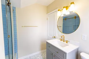 2350 S 56th St, West Allis, WI 53219 - Photo 12
