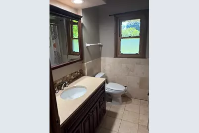 6964 N Braeburn Ln, Glendale, WI 53209 - Photo 28