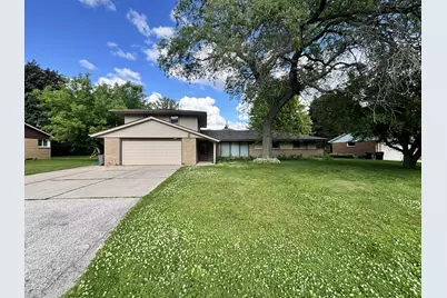 6964 N Braeburn Ln, Glendale, WI 53209 - Photo 2