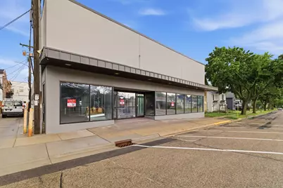 107  S Third St #Unit 3, Delavan, WI 53115 - Photo 2