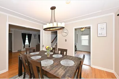 10518 W Spring Green Rd, Greenfield, WI 53228 - Photo 6
