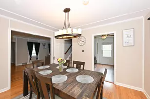 10518 W Spring Green Rd, Greenfield, WI 53228 - Photo 6