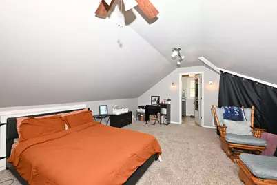 10518 W Spring Green Rd, Greenfield, WI 53228 - Photo 18