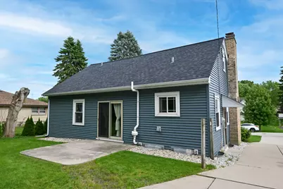 10518 W Spring Green Rd, Greenfield, WI 53228 - Photo 36