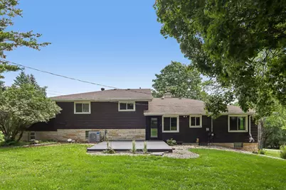 W270N195  Arrowhead Trl, Pewaukee, WI 53188 - Photo 30