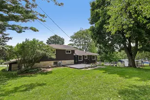 W270N195 Arrowhead Trail, Pewaukee, WI 53188 - Photo 32