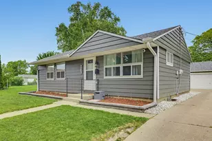 6526 W Burdick Ave, Milwaukee, WI 53219 - Photo 28