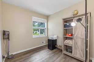 6526 W Burdick Ave, Milwaukee, WI 53219 - Photo 18