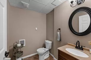 600 E Randy Rd, Oak Creek, WI 53154 - Photo 18