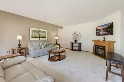 6551  Meadowlands Cir #4 B, Pleasant Prairie, WI 53158 - Photo 6